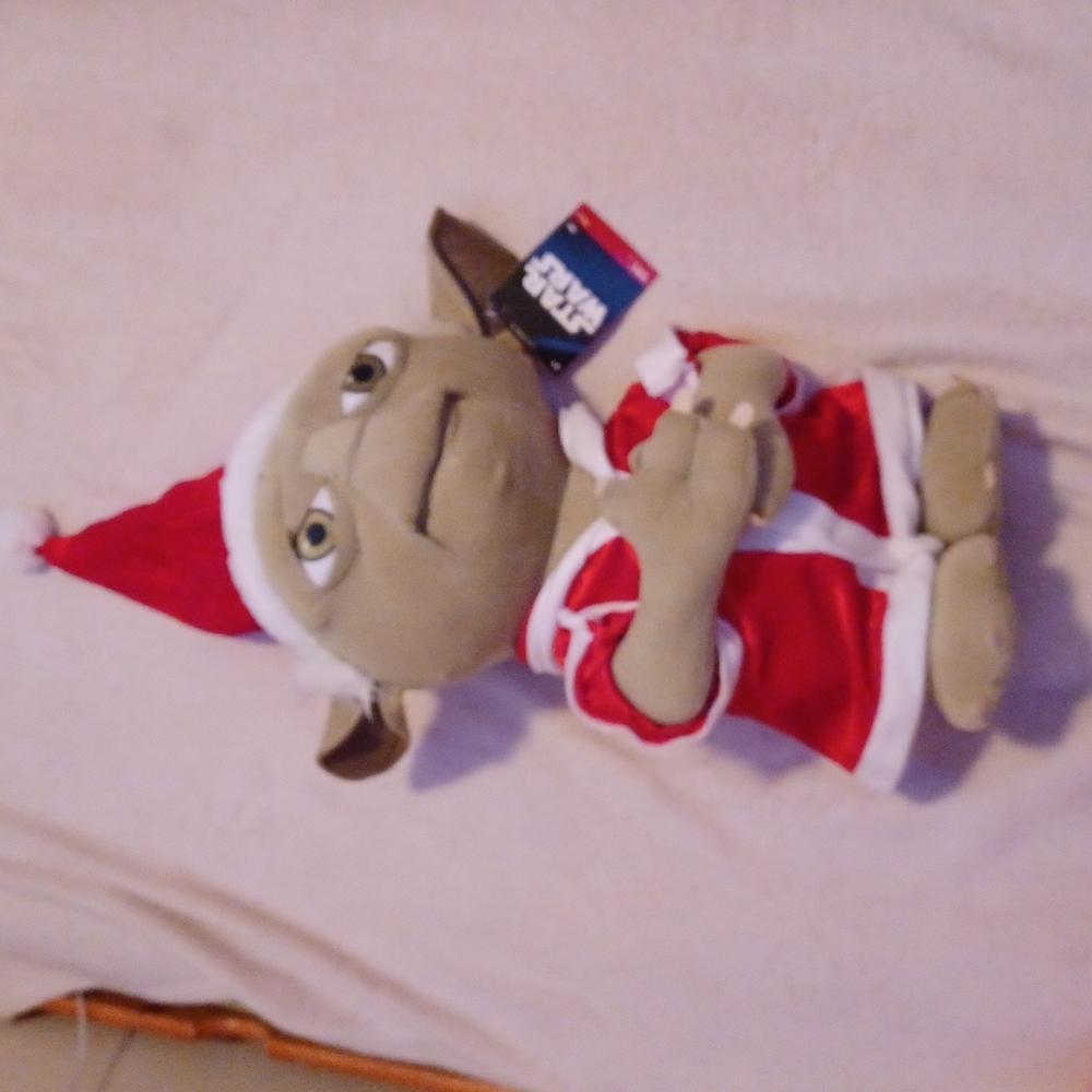 Santa Yoda (collector item)